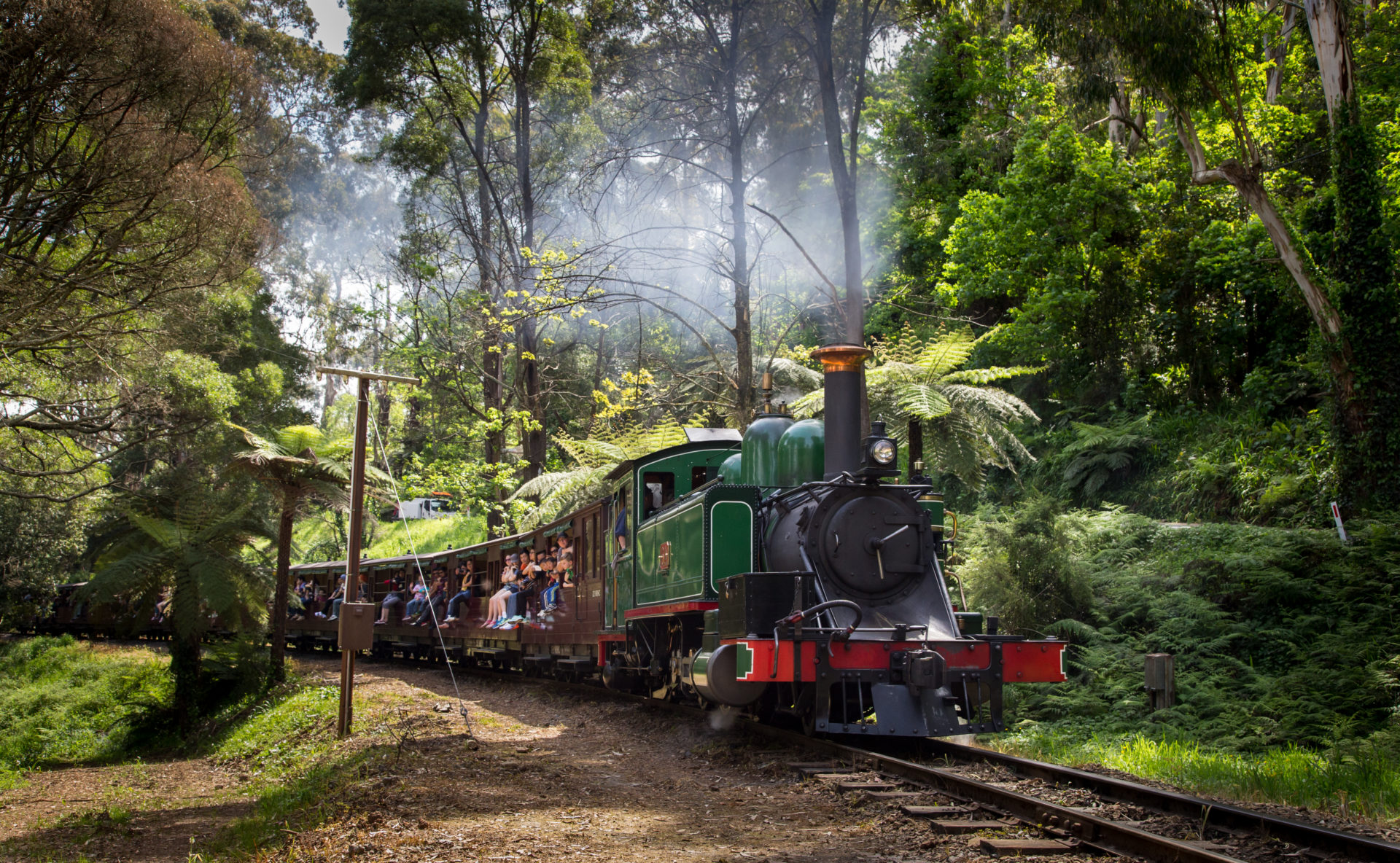 steam train tours melbourne