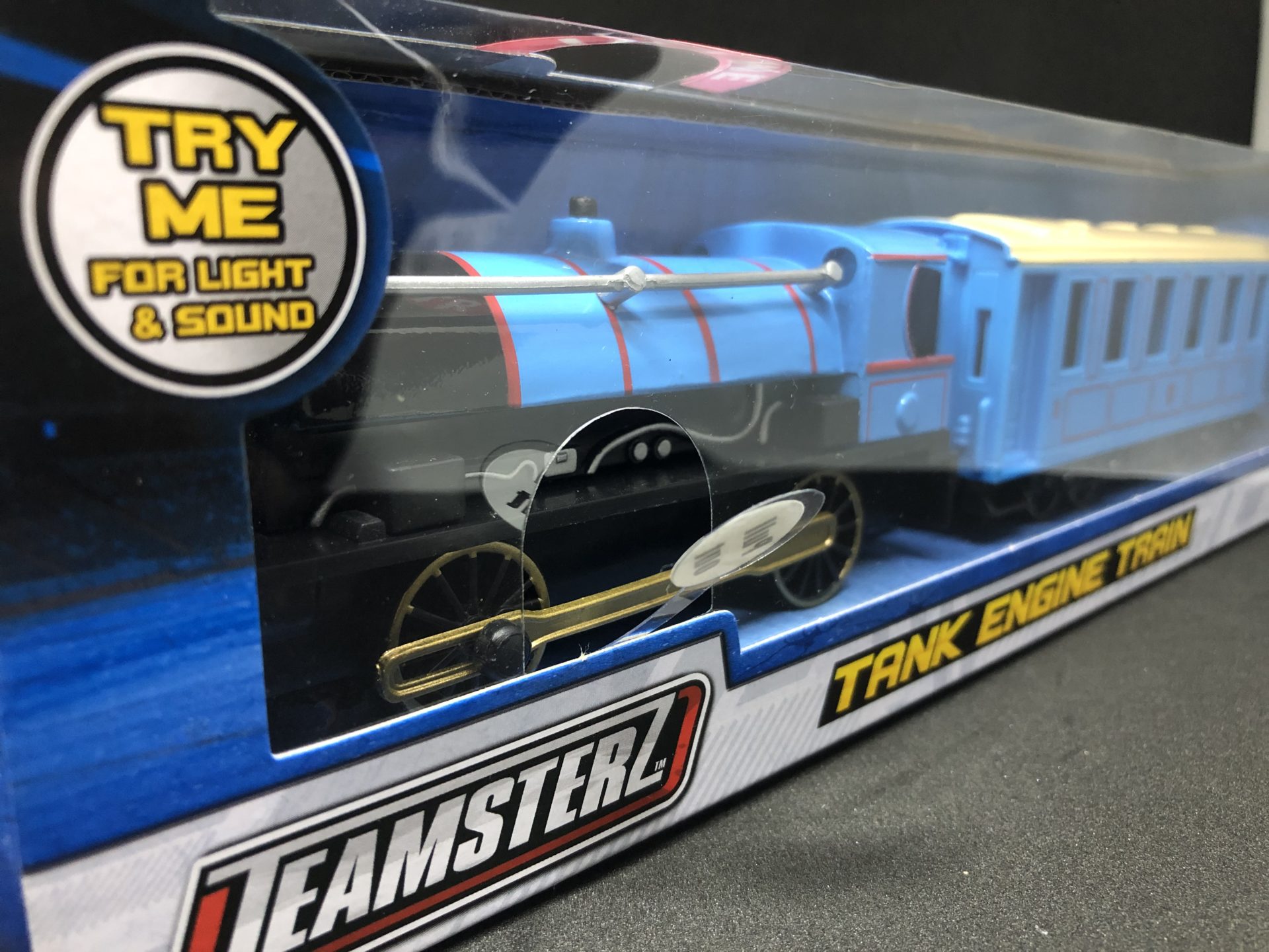 NEW LIGHT AND SOUND TANK ENGINE TRAIN RED TEAMSTERS 